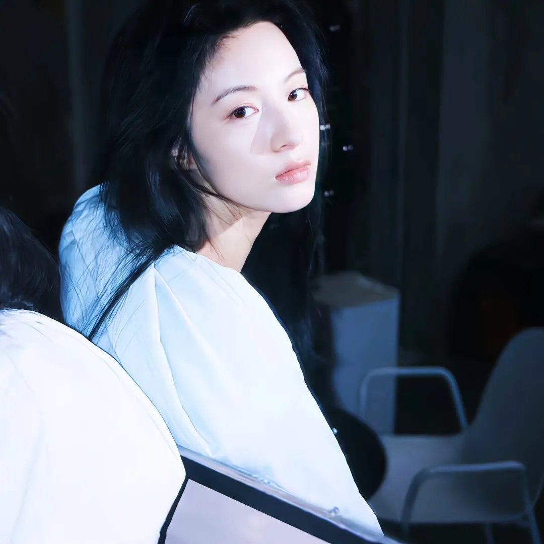 束手就擒吧！韩队长！
